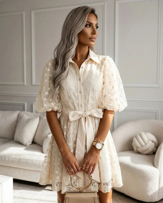 Sukienka koronkowa beżowa elegancka na wesele komunię z bufiastymi rękawami paskiem