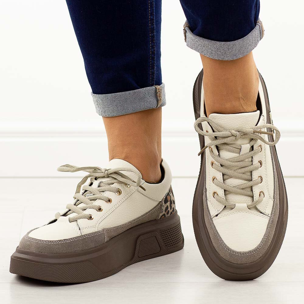 Skórzane półbuty damskie  na platformie beżowe