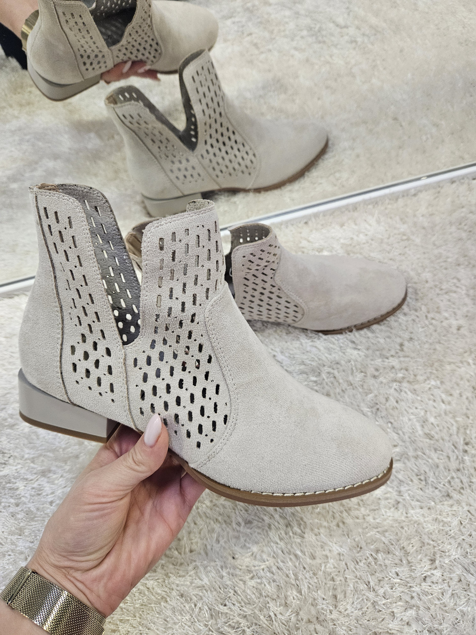 Beżowe ażurowe pólbuty  botki damskie na obcasie 