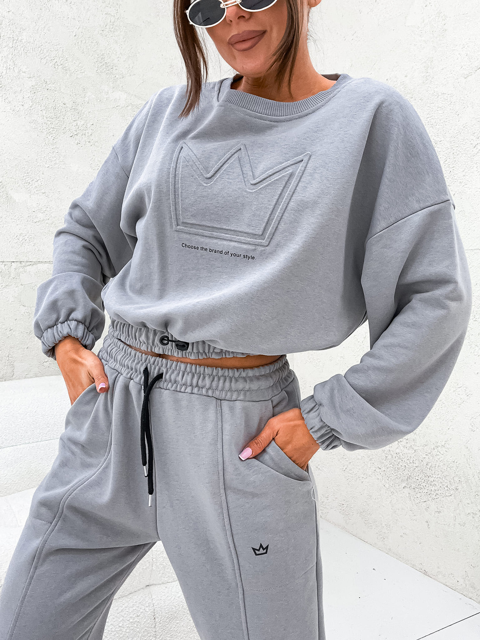 Komplet dresowy bluza + spodnie z naszywką korony -szary