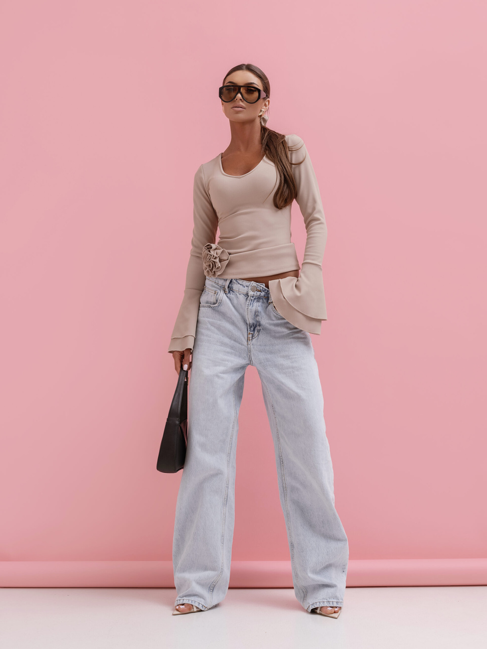 Elegancka Bluzka ROSEA z różami i długim rękawem Beżowa