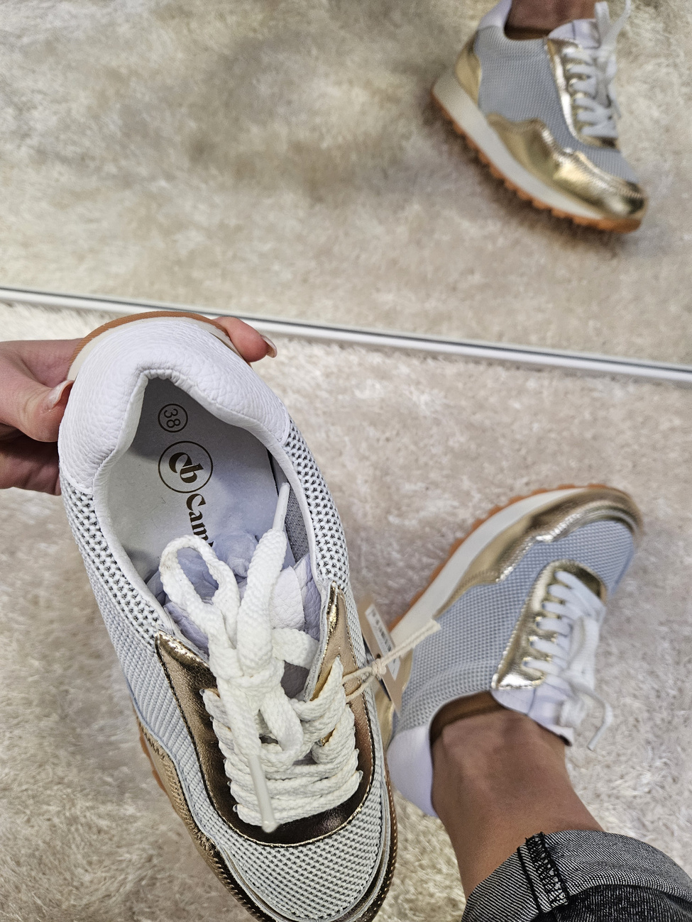 Sneakersy damskie  Złote skórzane półbuty ażurowe na platformie