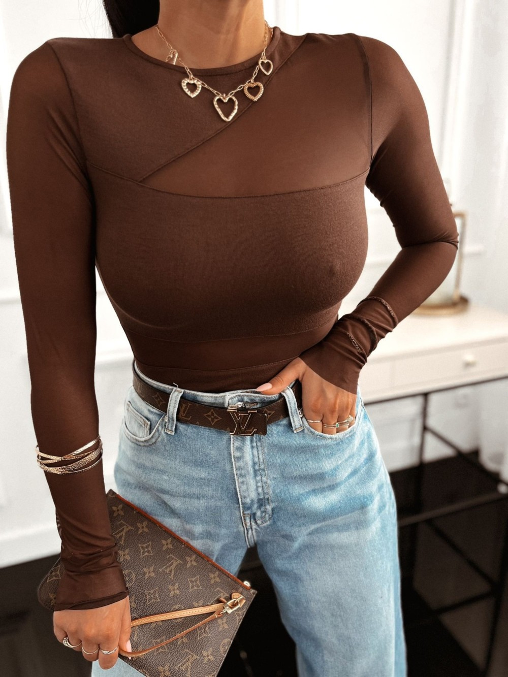 Elegancka wiskozowa bluzka z siateczką Gabriella czekoladowa