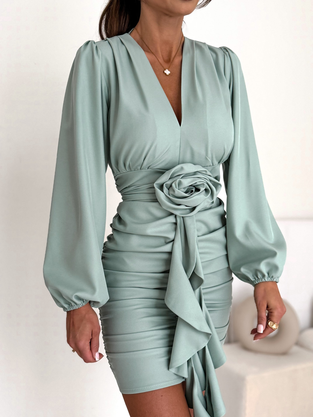 Elegancka Sukienka FLOWERS z długim rękawem pistacja