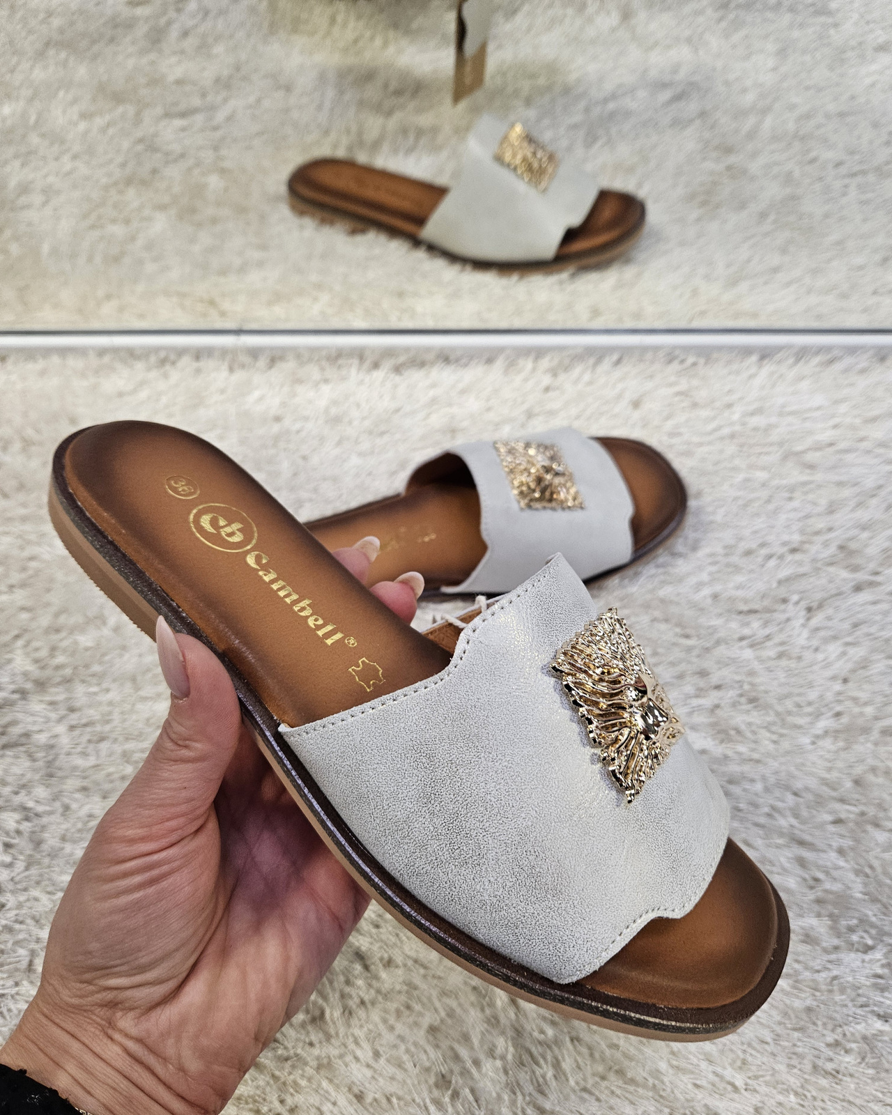 Klapki damskie ze skóry naturalnej Ana złote