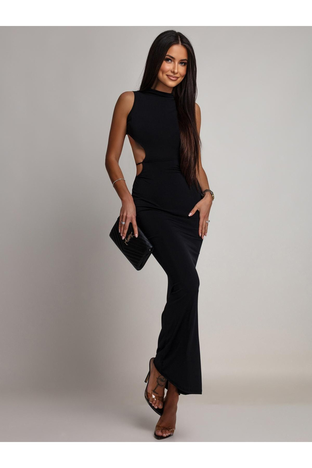 Elegancka sukienka maxi z odkrytymi plecami Sensuelle czarna