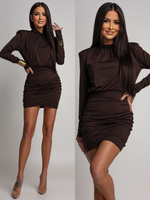 Elegancka Mini Sukienka Dopasowana Velassa czekoaldowa