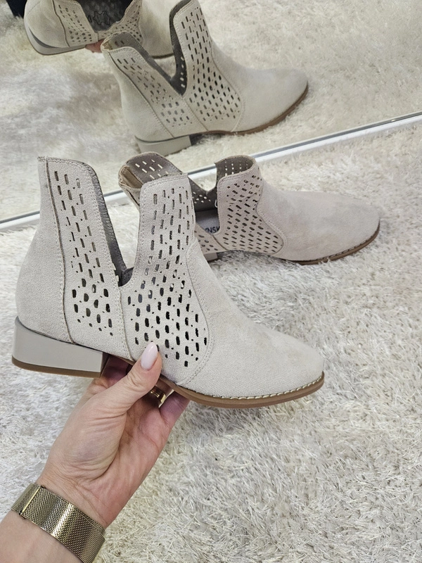 Beżowe ażurowe pólbuty  botki damskie na obcasie 