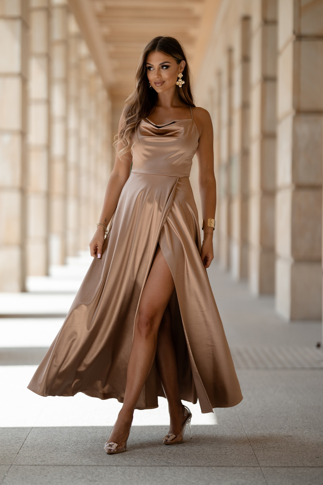 Sukienka  wieczorowa Still  Maxi satin-złoty