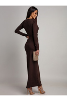 ELEGANCKA SUKIENKA MAXI Z BIŻUTERYJNYM ZDOBIENIEM ELVI  BRĄZOWA