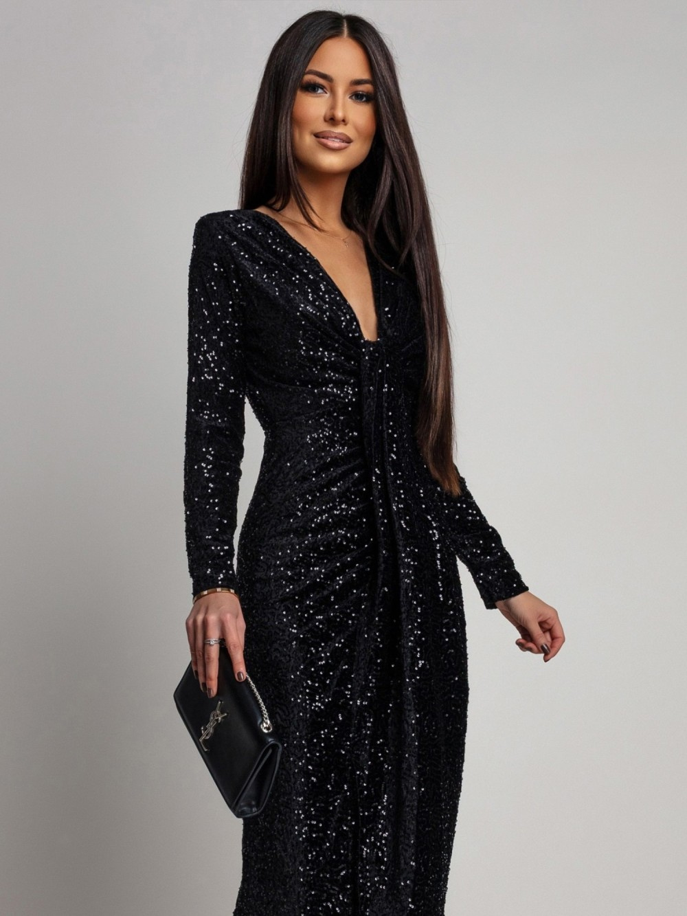 Elegancka Maxi Sukienka Cekinowa Wiola z długim rękawem czarna