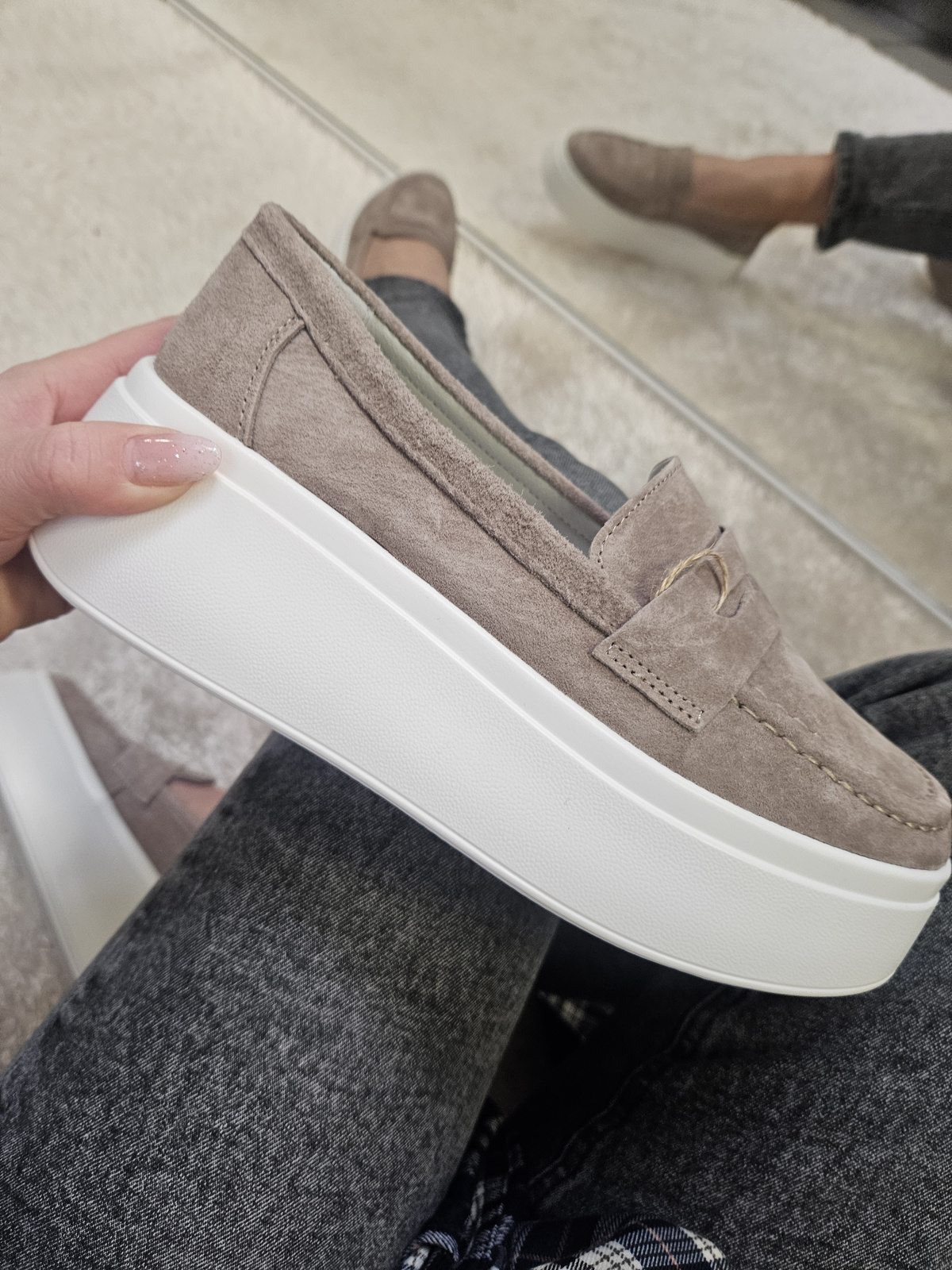 Mokasyny damskie na platformie ze skóry naturalnej beżowe