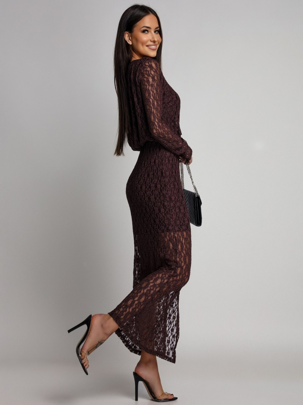 Dopasowana sukienka koronkowa z długim rękawem Makena czekoladowa