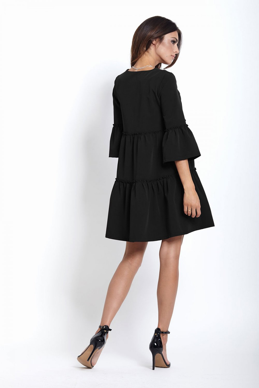 Trapezowa  Greta Krótka Czarna Sukienka Rozkloszowana Do Pracy Boho
