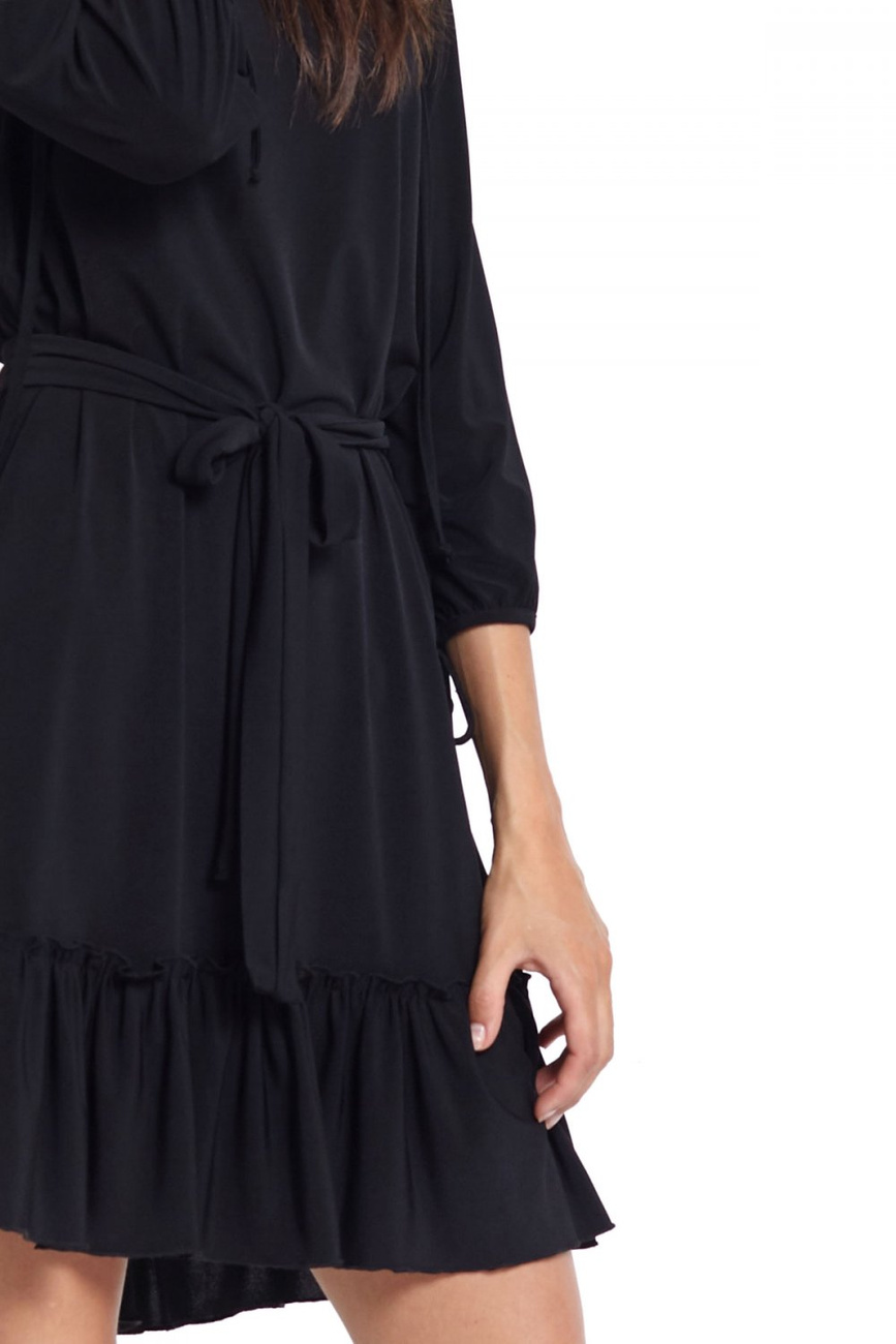  Roksana Z Falbaną Krótka Elegancka Czarna Sukienka Rozkloszowana
