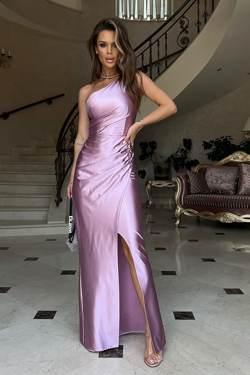 Elegancka SUKIENKA SATYNOWA NA JEDNO RAMIĘ- różowy