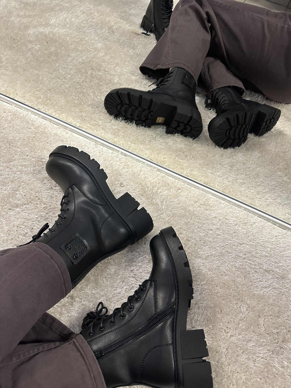 Botki damskie ze skóry naturalnej wysokie sznurowane na klocku czarne