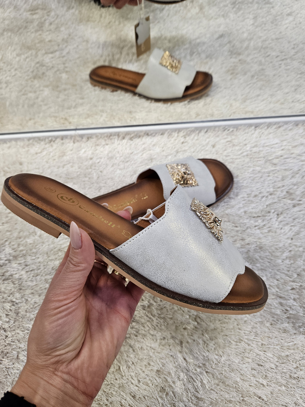 Klapki damskie ze skóry naturalnej Ana złote