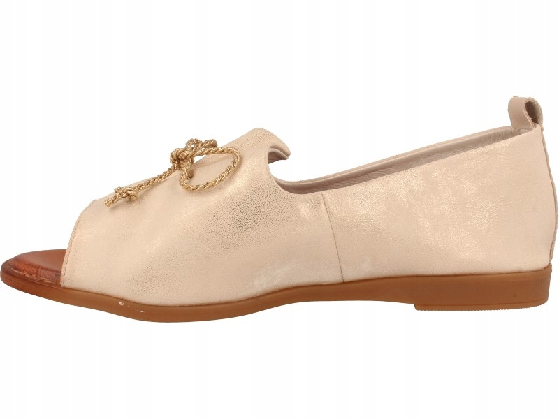 Złote sandały  damskie n apłaskim obcasie ze skóry naturalnej