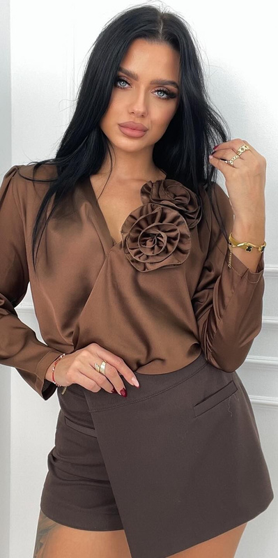 Czekoladowa Satynowa Bluzka damska Róża Elegancki Dekolt Długi Rękaw