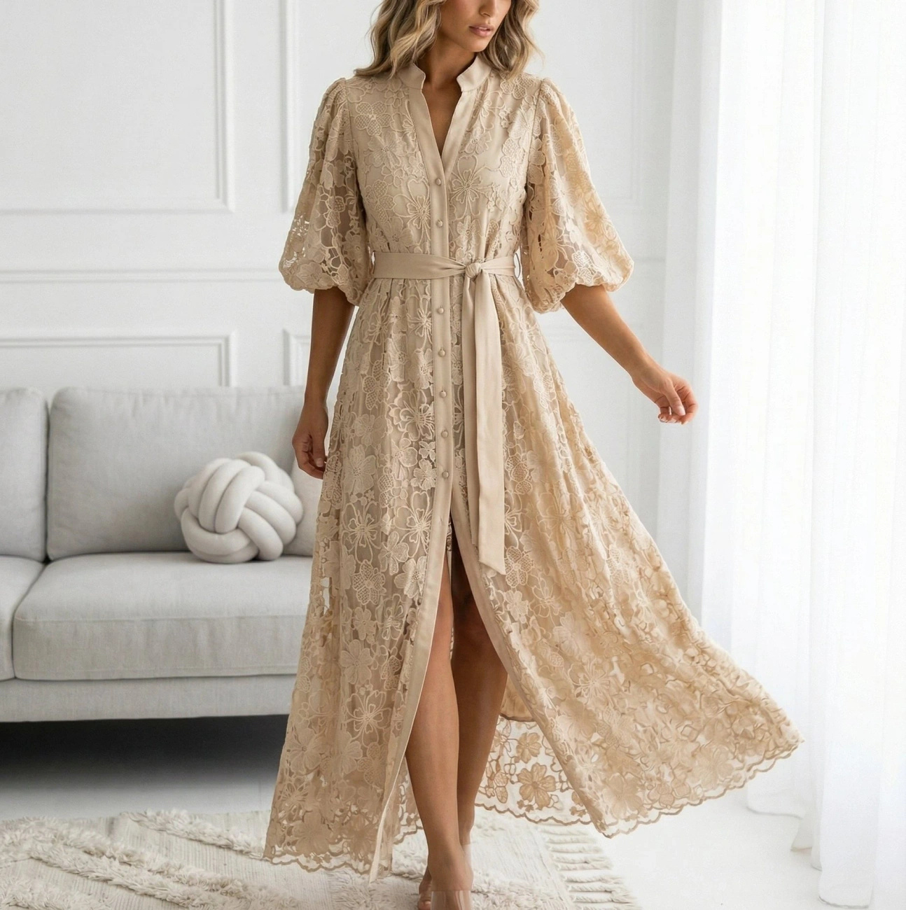 Sukienka Koronkowa Maxi Beżowa na Wesele z Bufkami i Paskiem DEDUCE