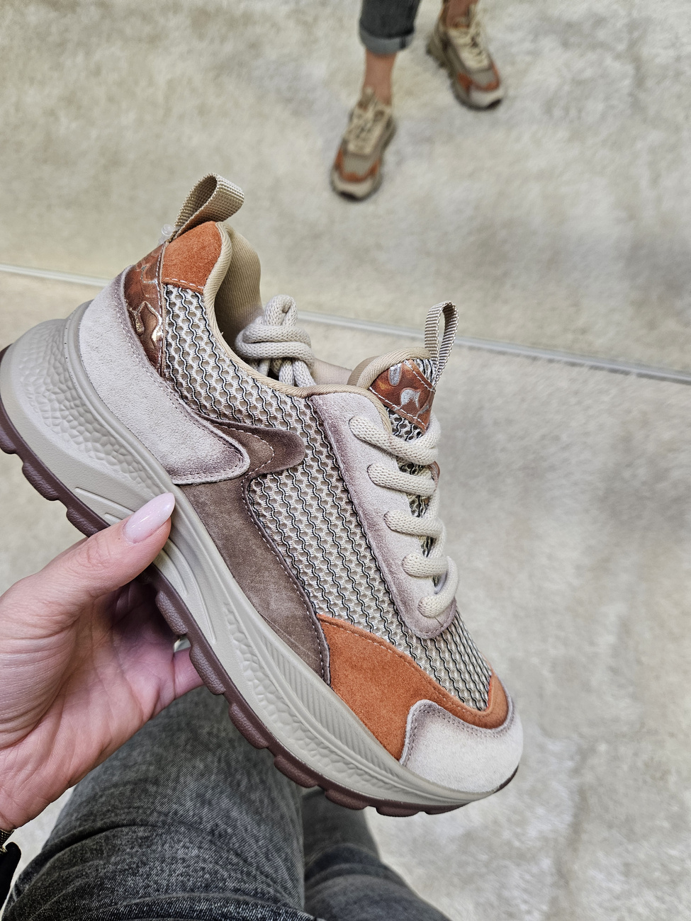 BEŻOWE SKÓRZANE SNEAKERSY półbuty damskie