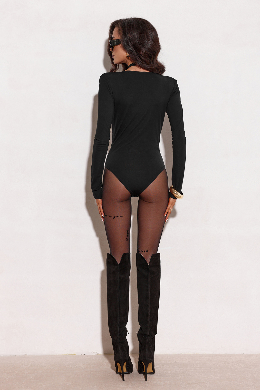 BODY DIANA Z WISKOZY Z PASKIEM Z OZDOBNĄ RÓŻĄ czarne