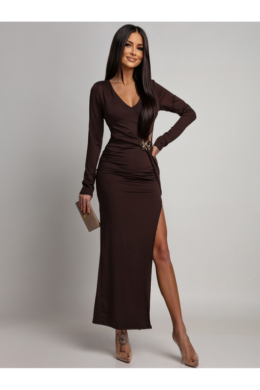 ELEGANCKA SUKIENKA MAXI Z BIŻUTERYJNYM ZDOBIENIEM ELVI  BRĄZOWA