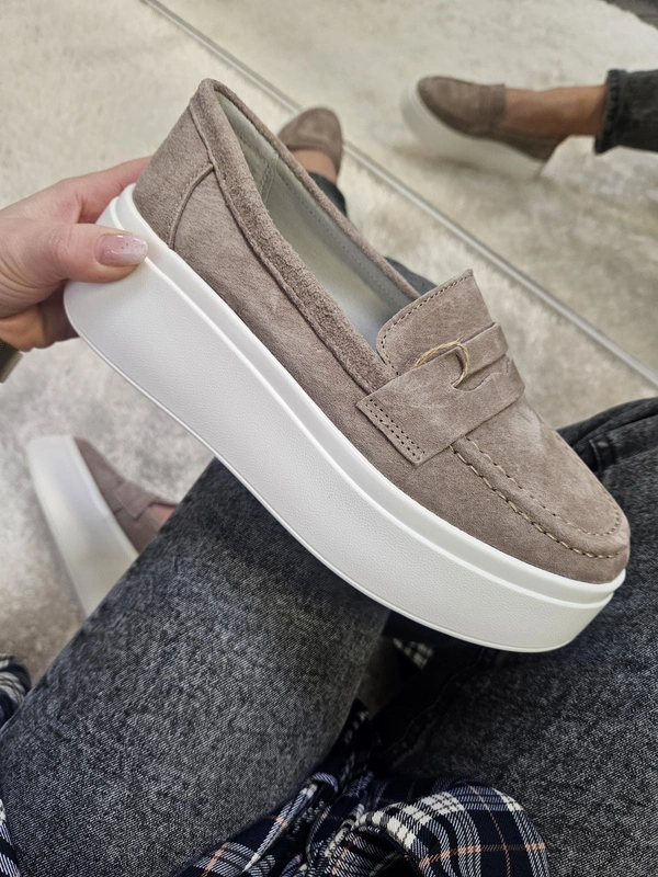 Mokasyny damskie na platformie ze skóry naturalnej beżowe