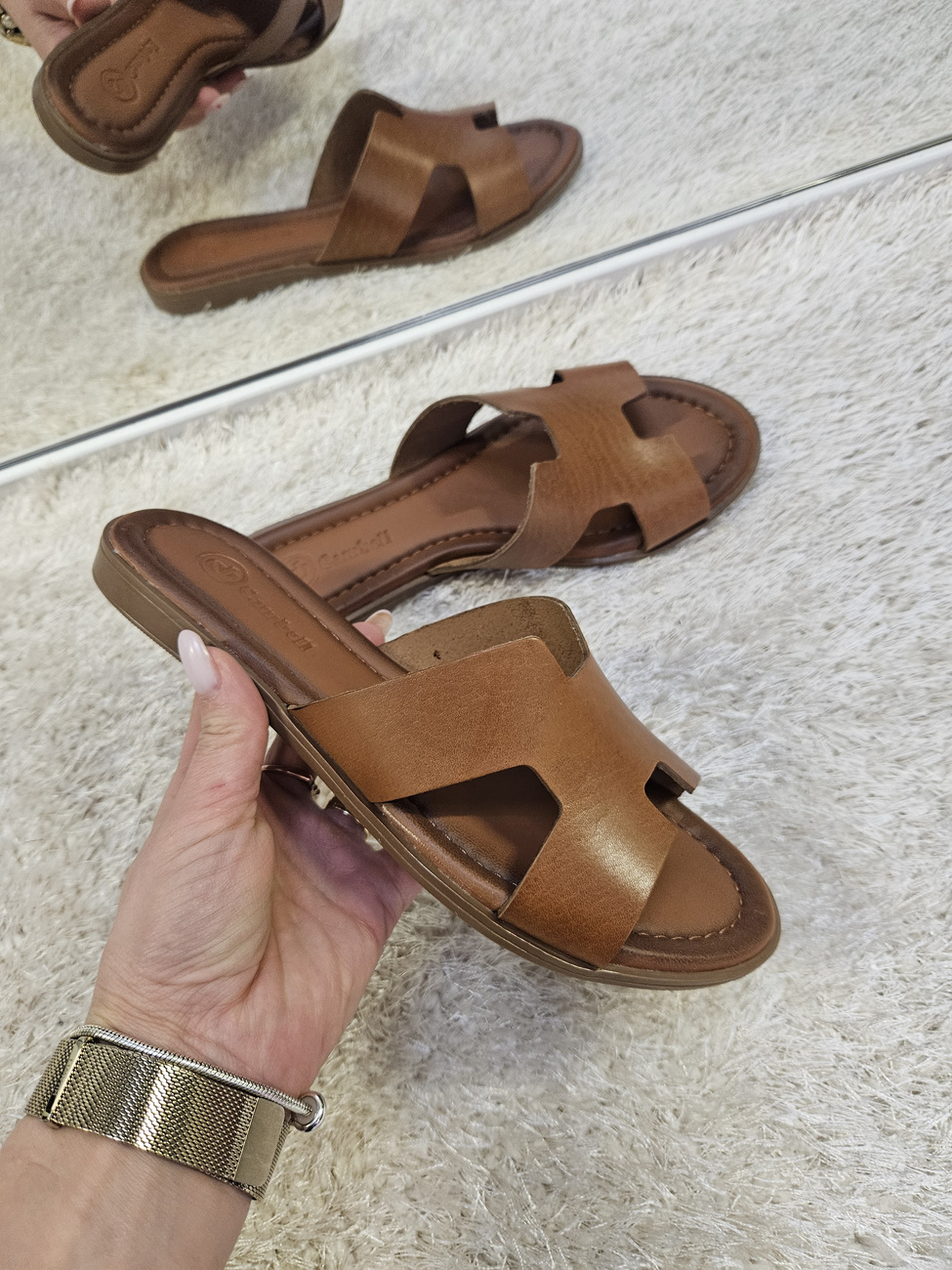 Klapki damskie ze skóry naturalnej Oli brązowe