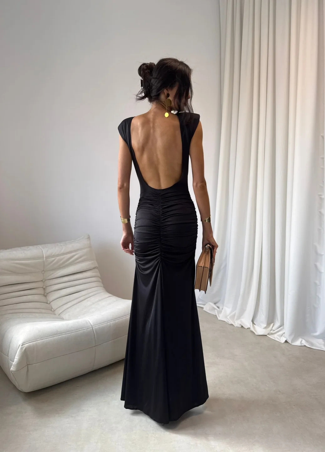 Aurelia - sukienka maxi w kolorze czarnym