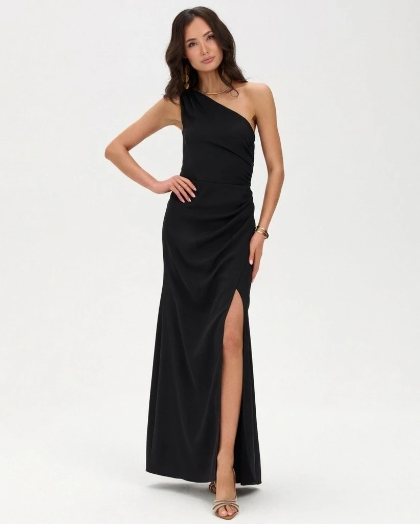Czarna sukienka maxi na jedno ramię z rozcięciem - wieczorowa, elegancka