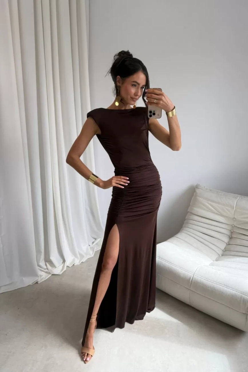 Aurelia - sukienka maxi w kolorze czekoladowym