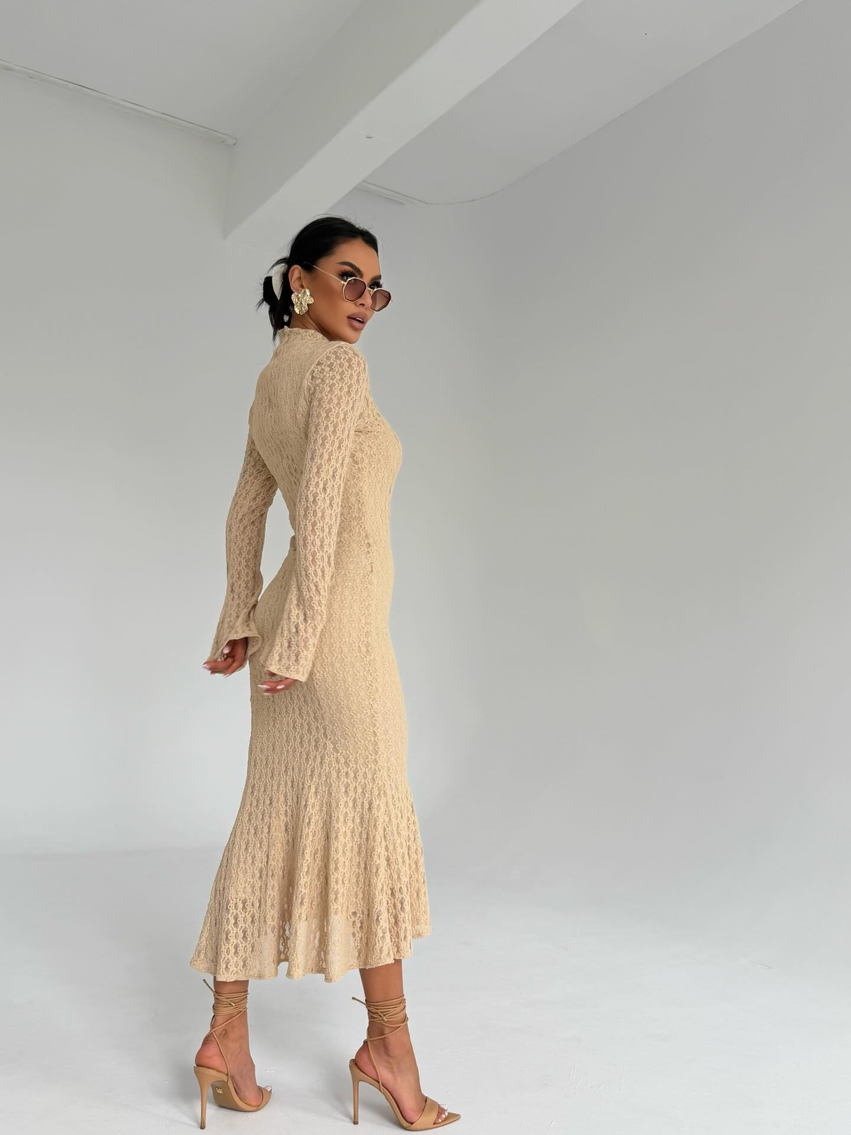 Elegancka midi Sukienka koronkowa  Elisa bawełniana beżowa