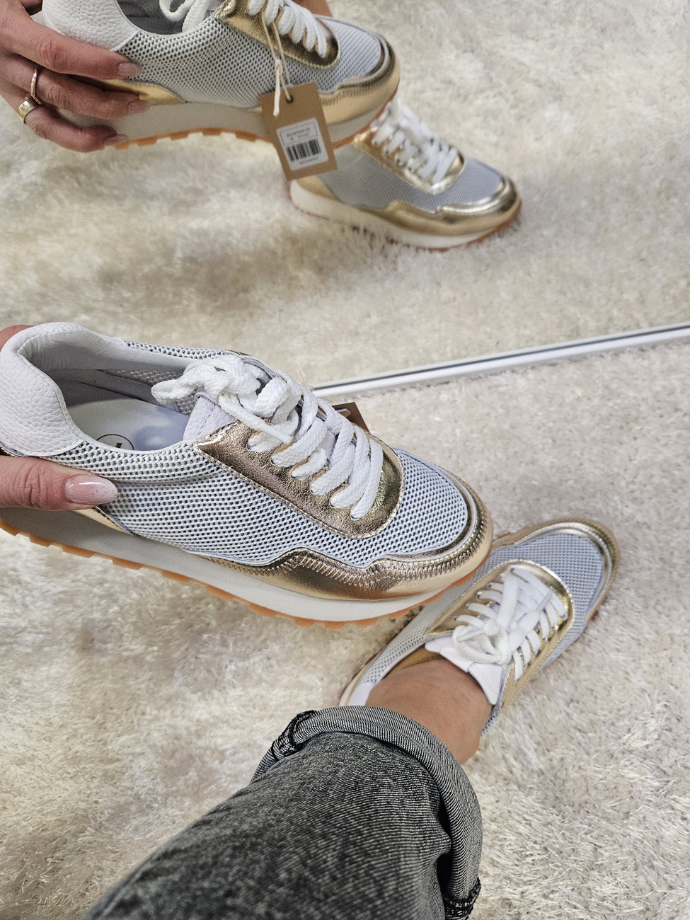 Sneakersy damskie  Złote skórzane półbuty ażurowe na platformie