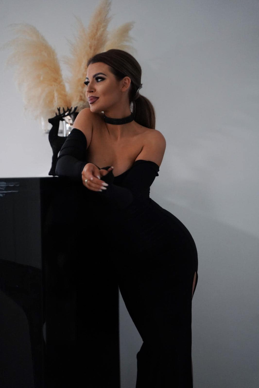 Elehancka Sukienka Glow maxi wieczorowa-czarny