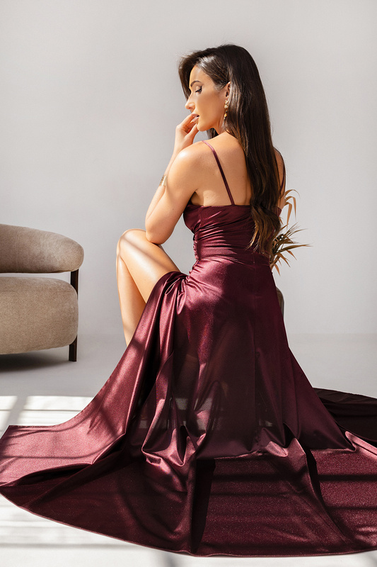Sukienka  wieczorowa Stella Maxi satin -Wiśnia w czekoladzie