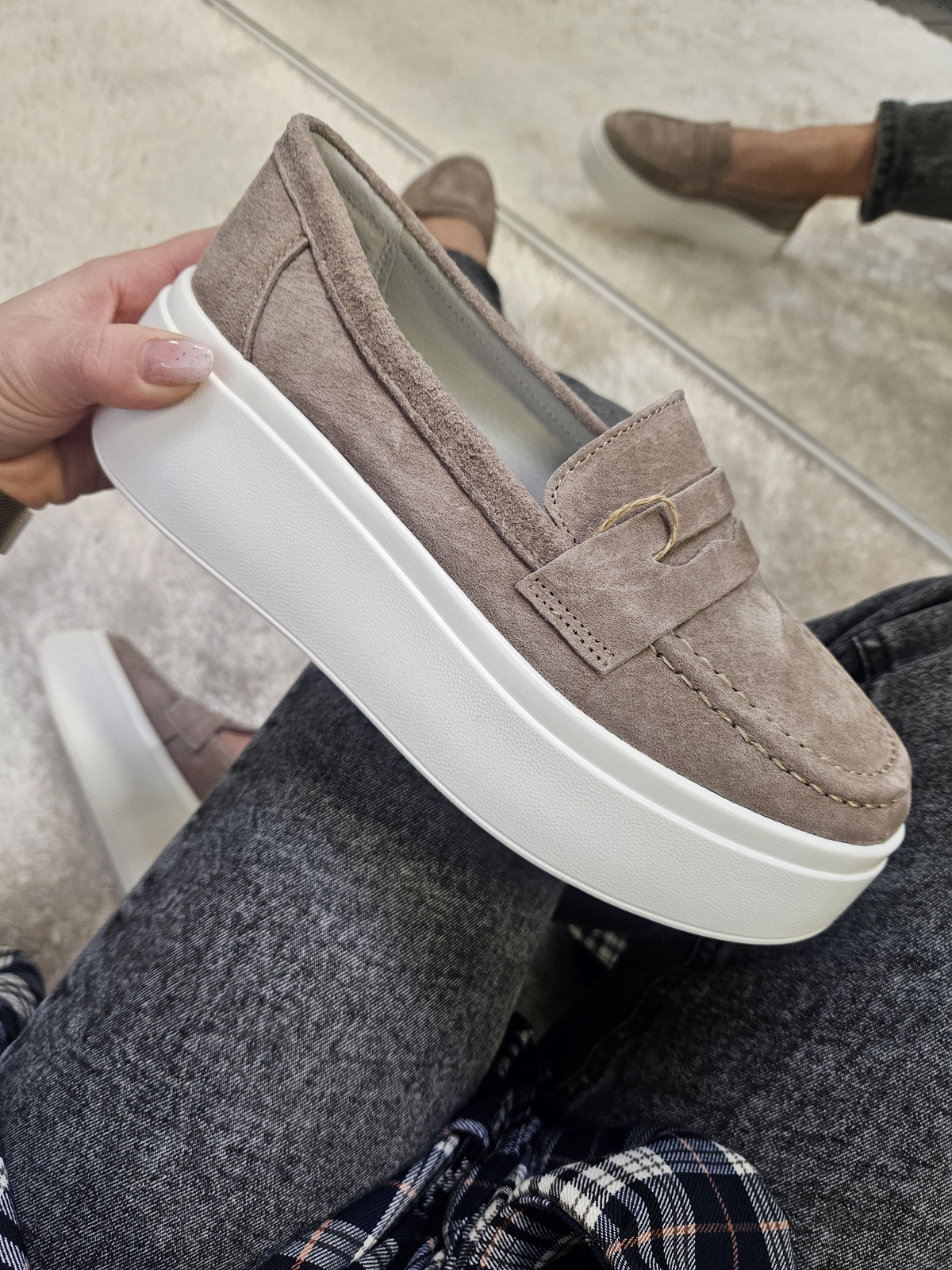 Mokasyny damskie na platformie ze skóry naturalnej beżowe