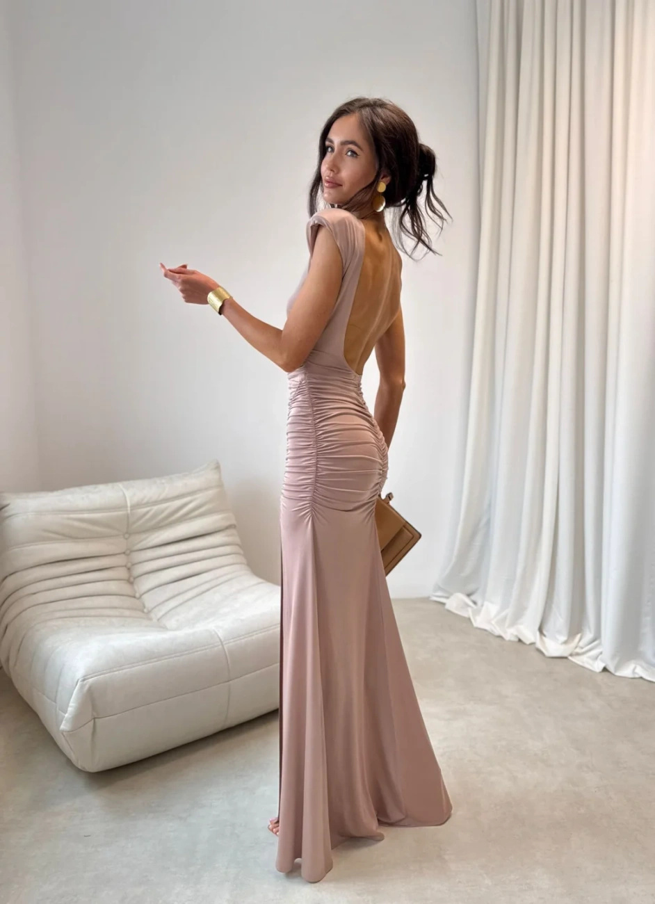 Aurelia - sukienka maxi w kolorze beżowym