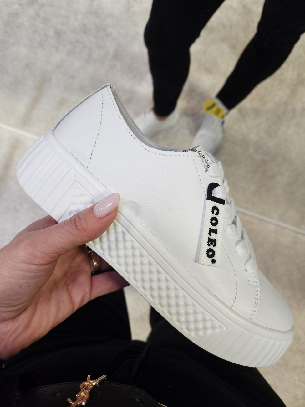 Skórzane  sneakersy półbuty damskie  na platformie białe