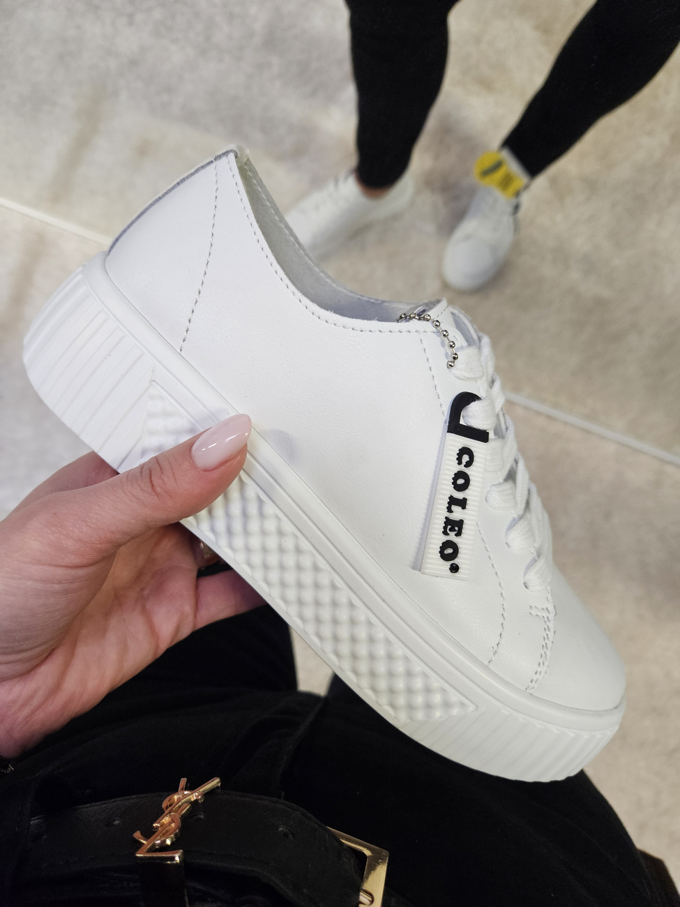 Skórzane  sneakersy półbuty damskie  na platformie białe