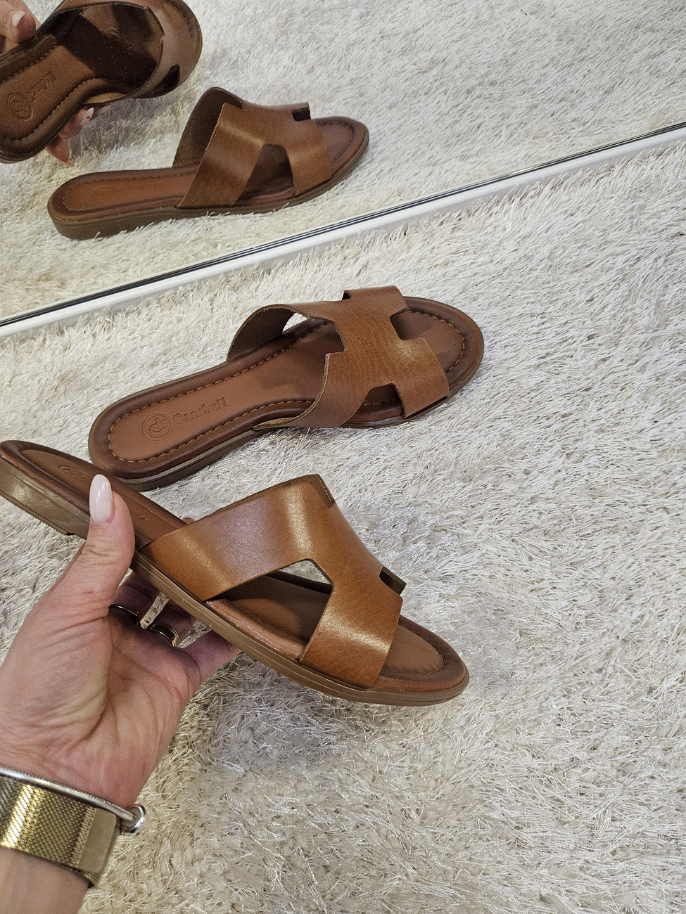 Klapki damskie ze skóry naturalnej Oli brązowe