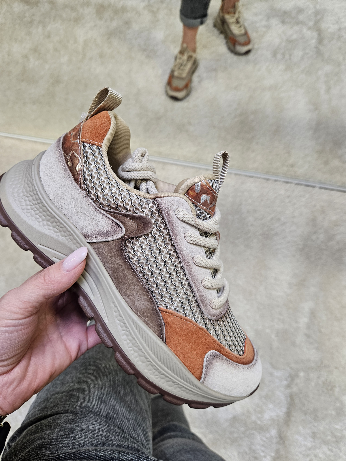 BEŻOWE SKÓRZANE SNEAKERSY półbuty damskie