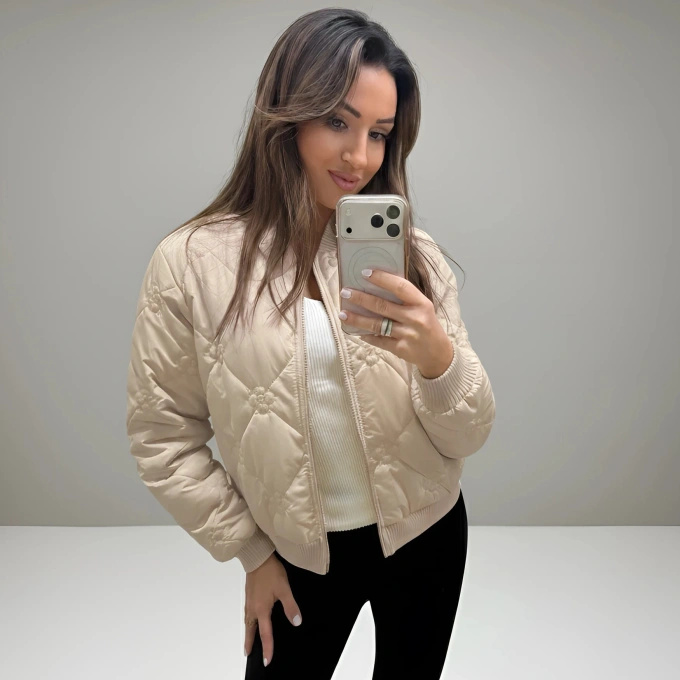 Pikowana kurtka bomberka damska beżowa wiosenna przejściowa