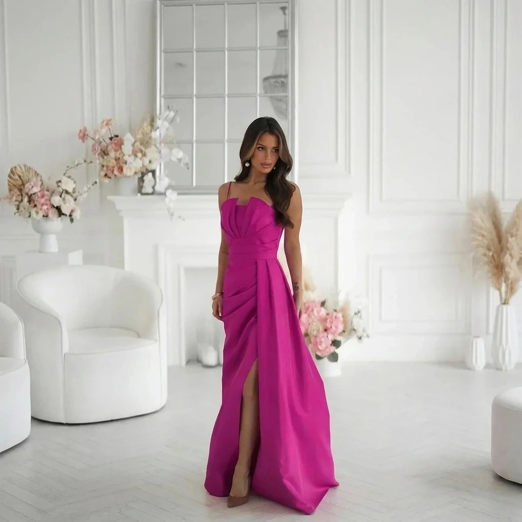 Sukienka Wieczorowa Maxi Fuksja Brokatowa z Rozcięciem