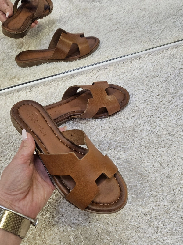 Klapki damskie ze skóry naturalnej Oli brązowe