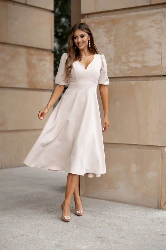 Elegancka midi Sukienka rozkloszowana Carmen beżowa