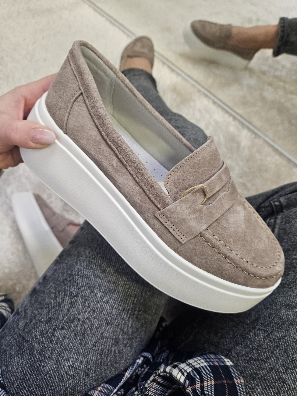 Mokasyny damskie na platformie ze skóry naturalnej beżowe