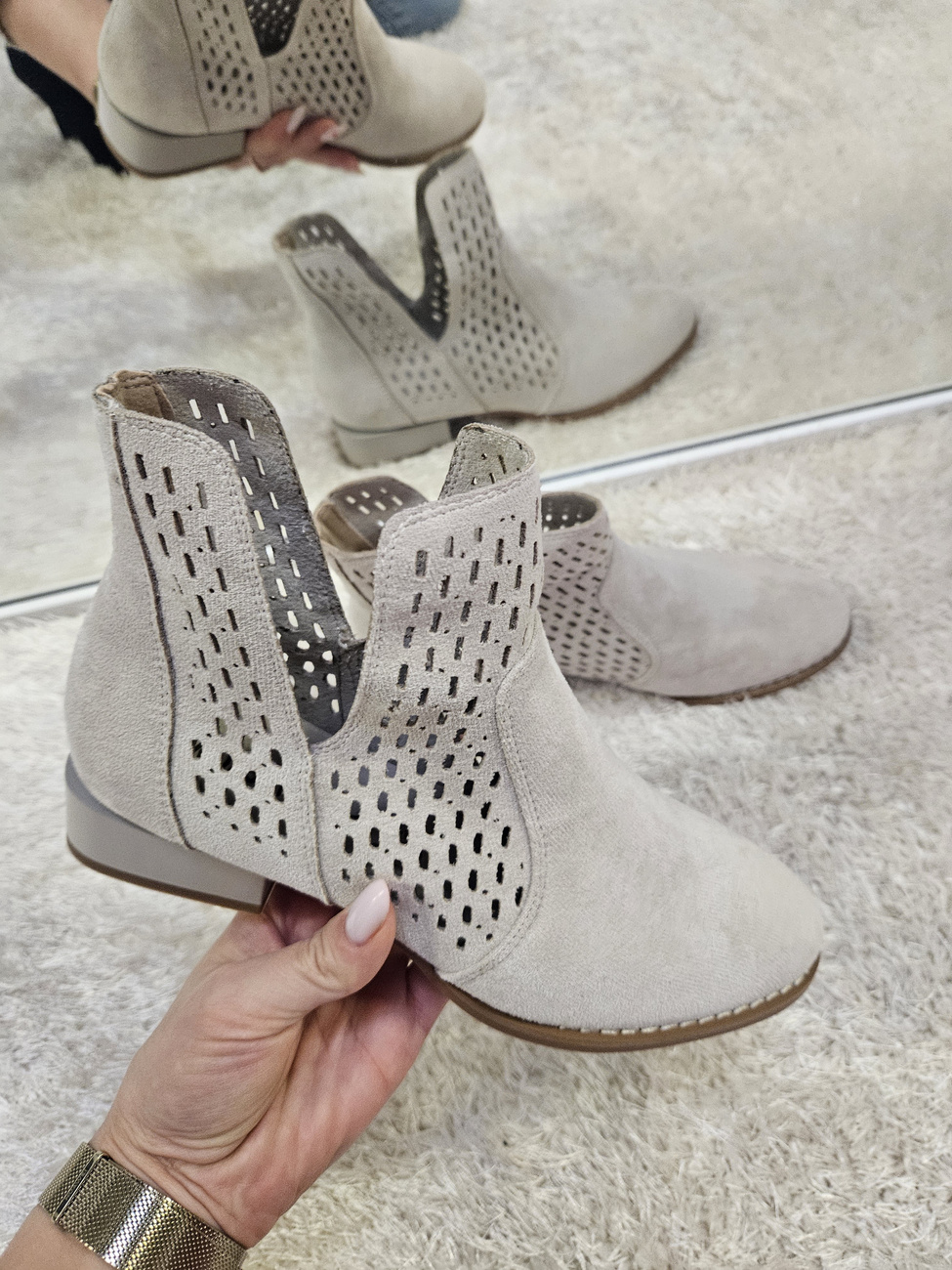 Beżowe ażurowe pólbuty  botki damskie na obcasie 