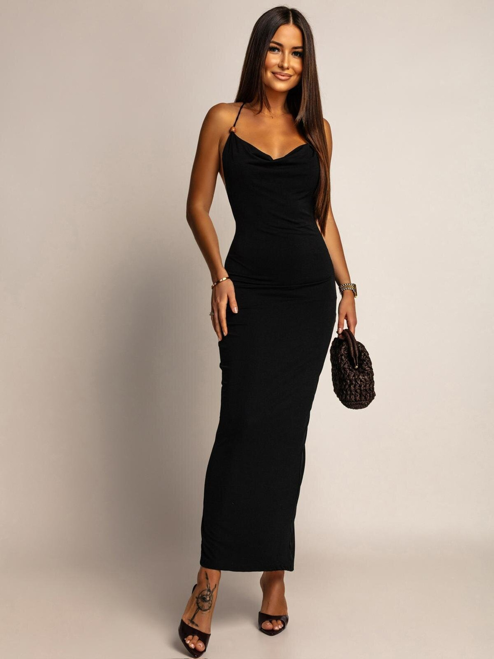 DOPASOWANA SUKIENKA MAXI Anisa czarna